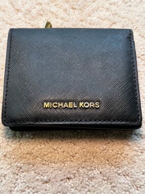 Michael Kors Jet Set Travel Saffiano Leather Card Holder